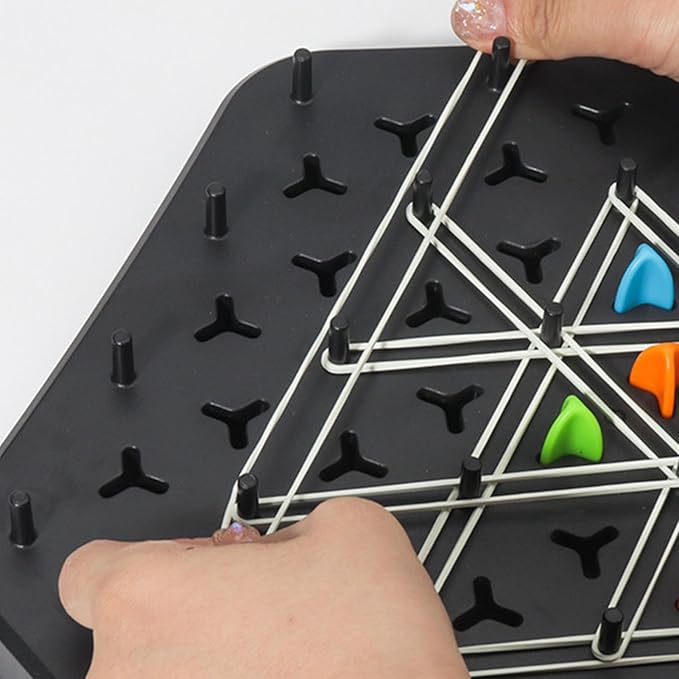 Strategisch Driehoekspel - Elastiekenpuzzel met Houten Pinnen voor Concentratie en Tactisch Denken