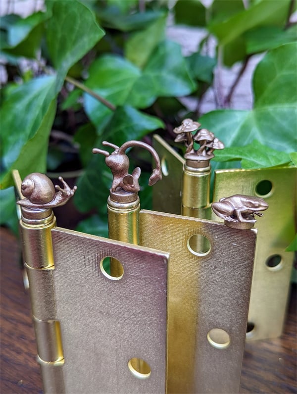 Decoratieve Scharnierkopjes met Vintage Charme - Magnetisch - Eenvoudige Installatie - Bronzen Afwerking - Deurhengsel Decoratie