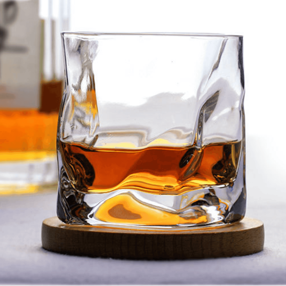 Edo Kiriko whiskyglas met Japans geslepen kristal en crumple design