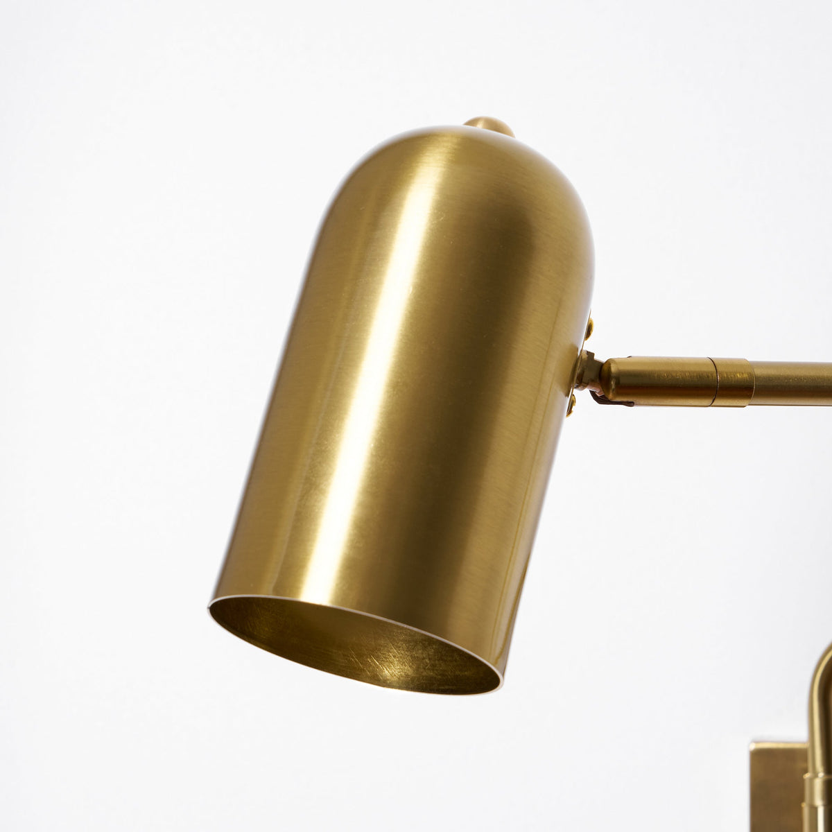Verstelbare Wandlamp met Plug | Draaibare Arm en Zwenkkap | Perfect voor Slaapkamer en Leeshoek