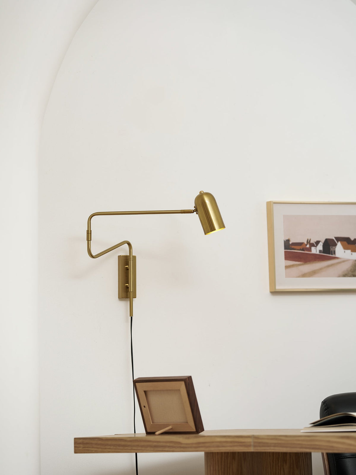 Verstelbare Wandlamp met Plug | Draaibare Arm en Zwenkkap | Perfect voor Slaapkamer en Leeshoek