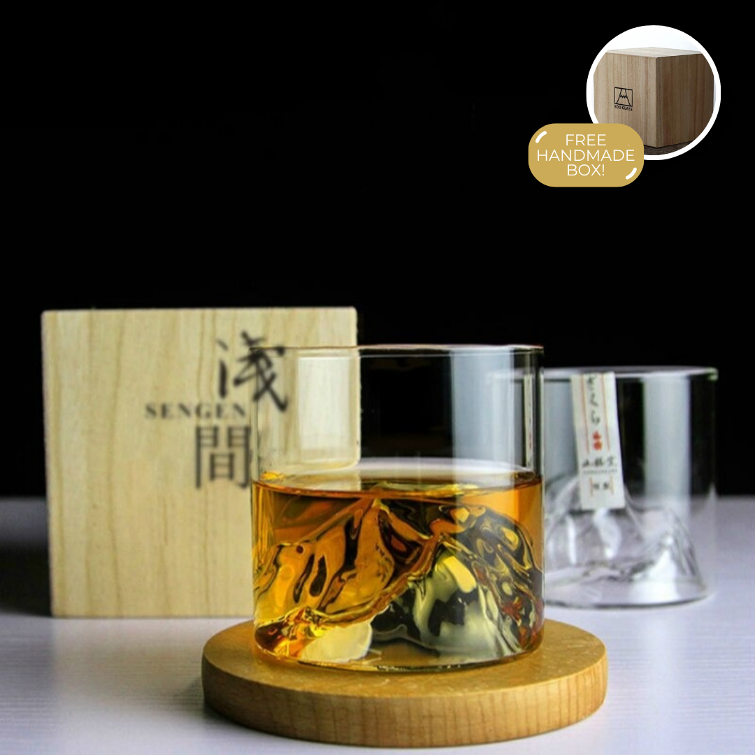 Whiskeyglas Set met Berg Reliëf 200ml Glas in Houten Doos Japans Design Premium Geschenkset voor Whisky Liefhebbers Berglandschap Detail Luxe Drinkglas Collectors Item