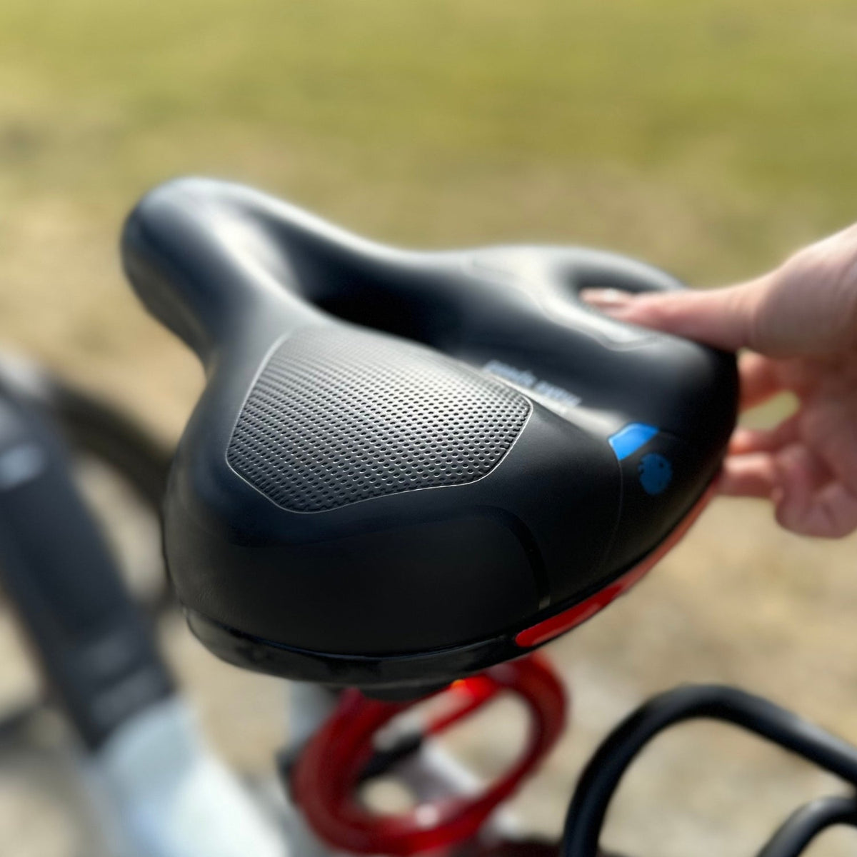 Ergonomisch Fietszadel met Gel-Demping - Comfortzadel voor Langere Fietstochten - Ademend en Drukverlagend - Universele Pasvorm