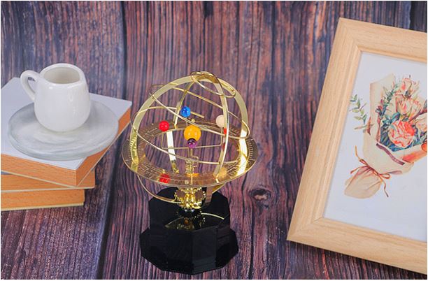 Grand Orrery Mechanisch Zonnestelselmodel - Handgemaakt Messing Replica met 5 Planeten en Maanbaan