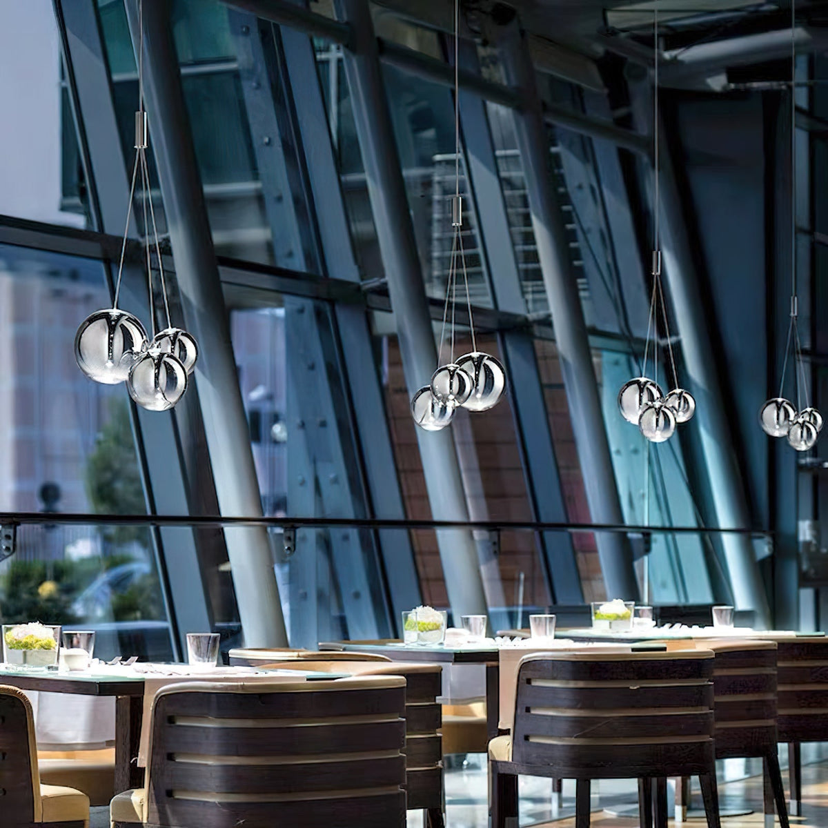 Glazen Hanglamp met Metalen Cluster Bellenbollen Moderne Verlichting