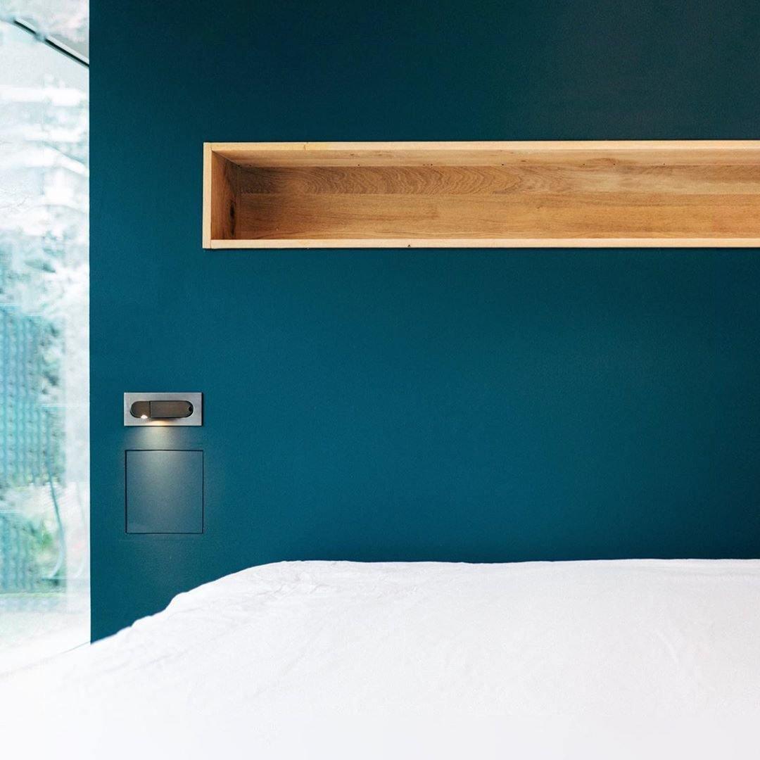 LED wandlamp met verborgen schakelaar - druk in, druk uit - verstelbare kop voor leeslicht naast bed