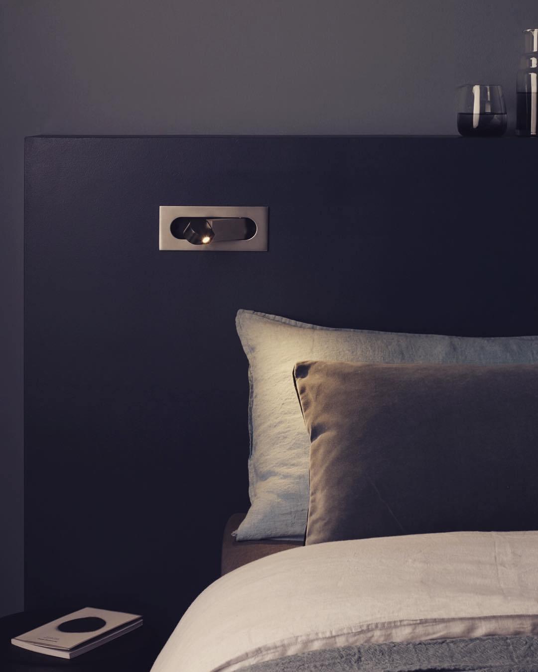 LED wandlamp met verborgen schakelaar - druk in, druk uit - verstelbare kop voor leeslicht naast bed
