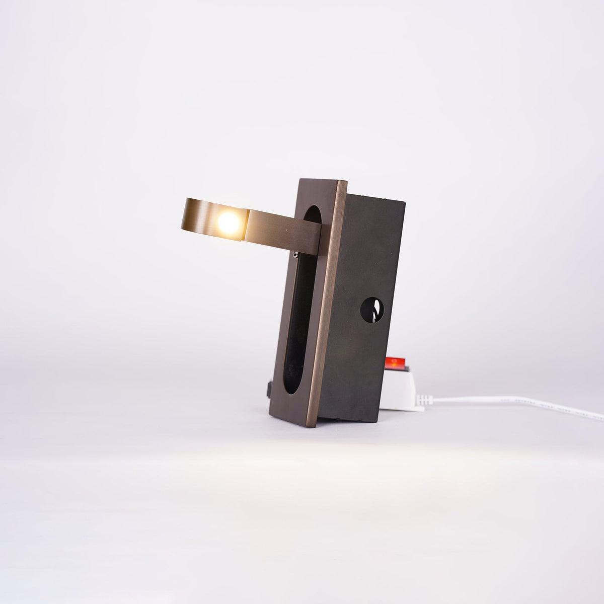 LED wandlamp met verborgen schakelaar - druk in, druk uit - verstelbare kop voor leeslicht naast bed