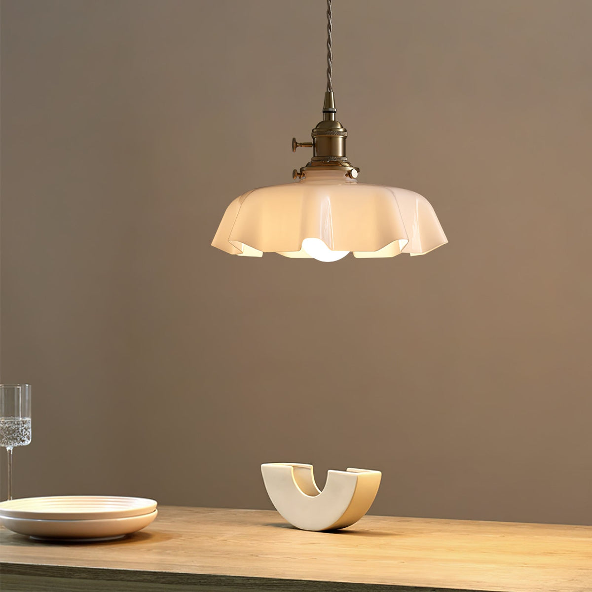 Geplooide Glazen Hanglamp met Messing Armatuur - Vintage Franse Stijl in Wit, Beige, Roze of Blauw - Verstelbare Kabel 150 cm