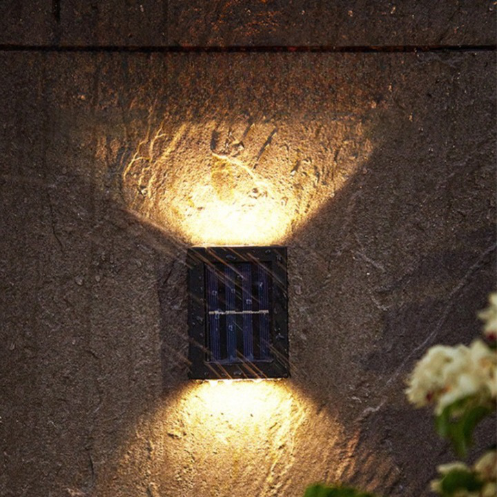 Solar LED Buitenlamp Wandmontage Warmwit Licht Waterdicht IP65 Tuinverlichting Zonne-energie Bewegingssensor