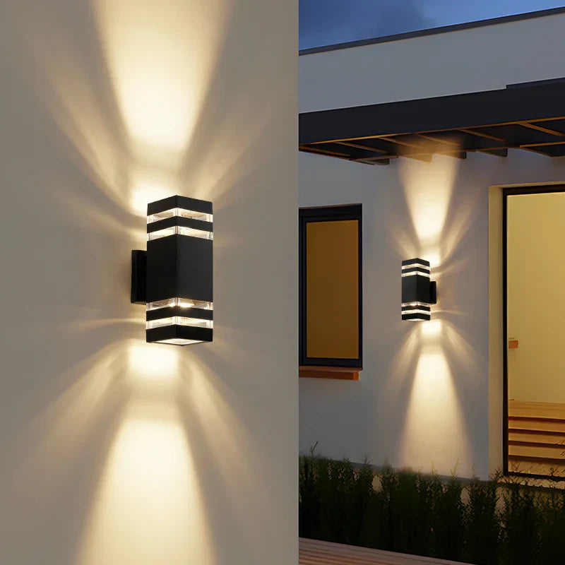 Buitenwandlamp Zwart Moderne LED-Verlichting Warm Wit 2-Weg Lichtuitstraling voor Gevel en Entree IP65 Weerbestendig Aluminium