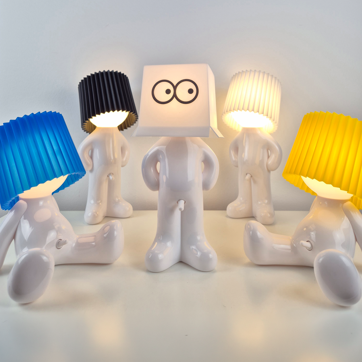 Zittende LED Tafellamp met Accu - Draadloos in 8 Kleuren