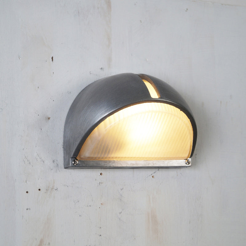 Vintage Buitenlamp Messing met Glazen Kap - Wandverlichting voor Terras & Tuin