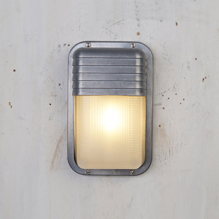 Vintage Buitenlamp Messing met Glazen Kap - Wandverlichting voor Terras & Tuin