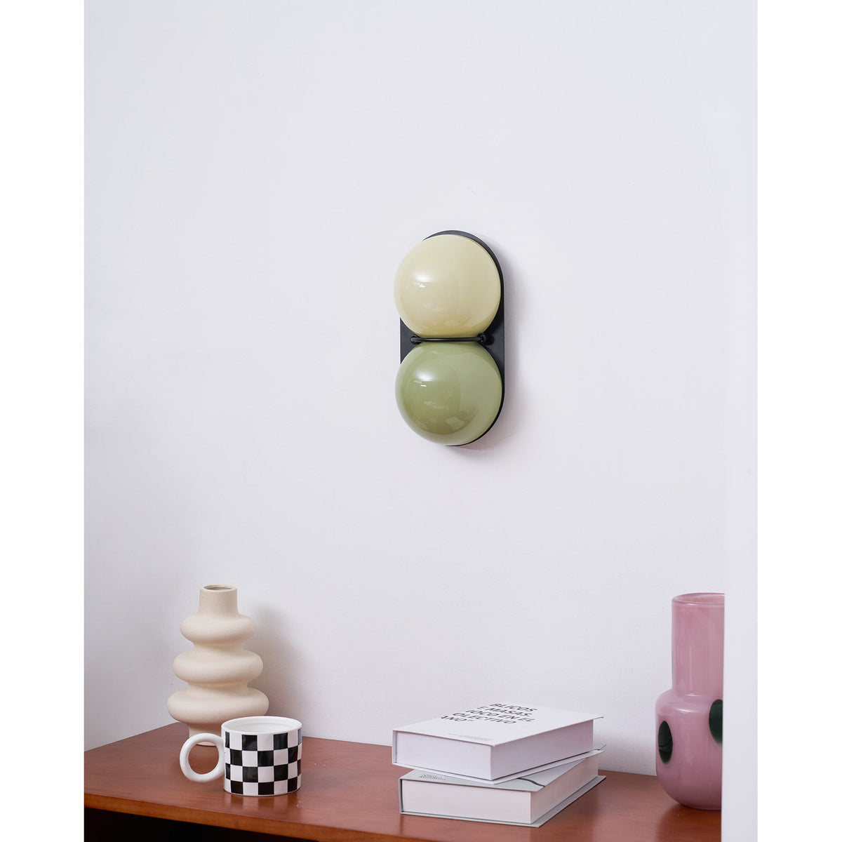 Moderne Dubbele Glazen Wandlamp - Speelse Verlichting met Gekleurde Glazen voor Slaapkamer & Kinderkamer
