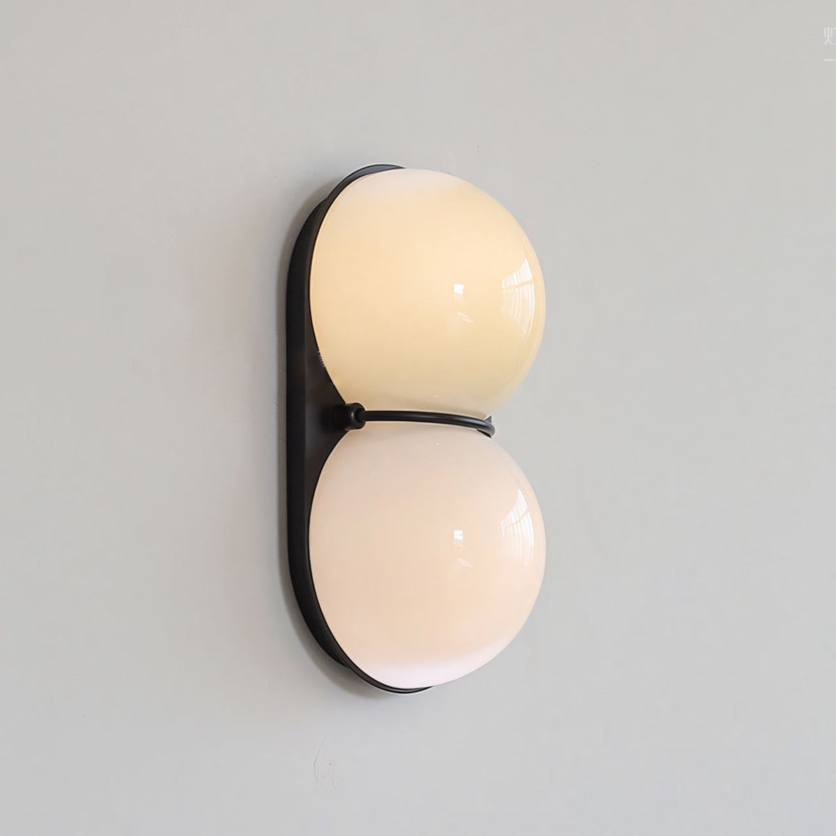 Moderne Dubbele Glazen Wandlamp - Speelse Verlichting met Gekleurde Glazen voor Slaapkamer & Kinderkamer