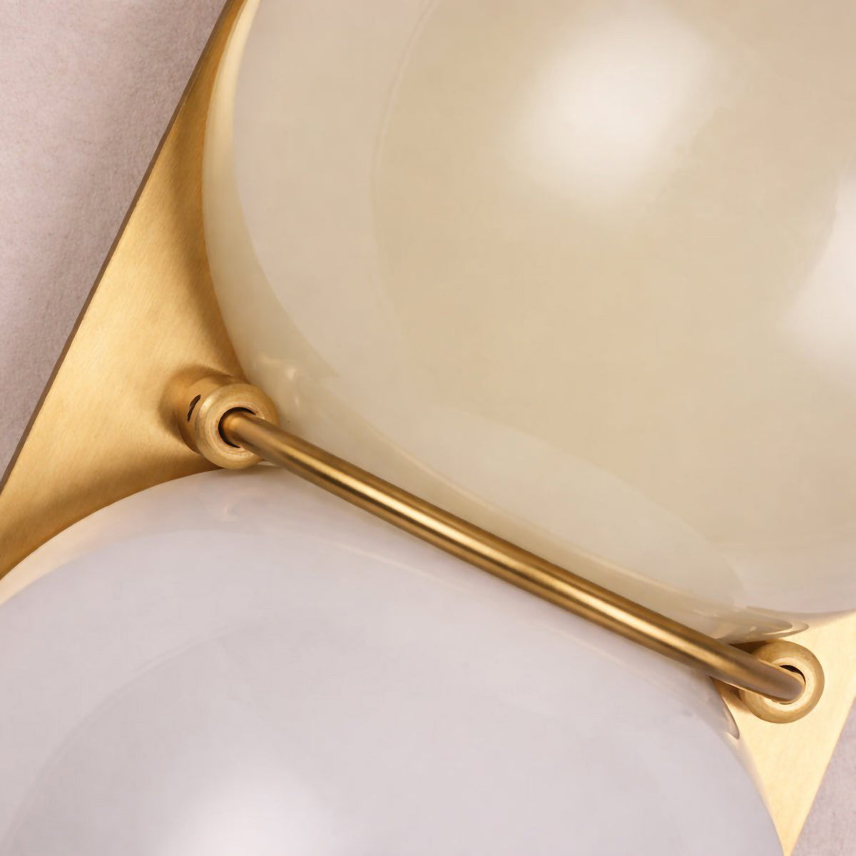 Moderne Dubbele Glazen Wandlamp - Speelse Verlichting met Gekleurde Glazen voor Slaapkamer & Kinderkamer