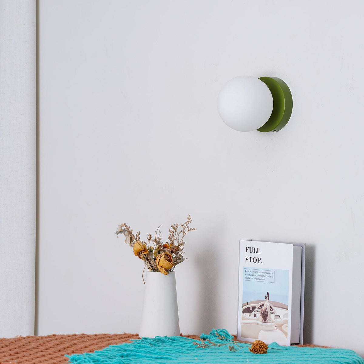 Nuvol Wandlamp - Metalen Wandspot met Glazen Bol ø12cm - Compacte Wandverlichting in 5 Kleuren