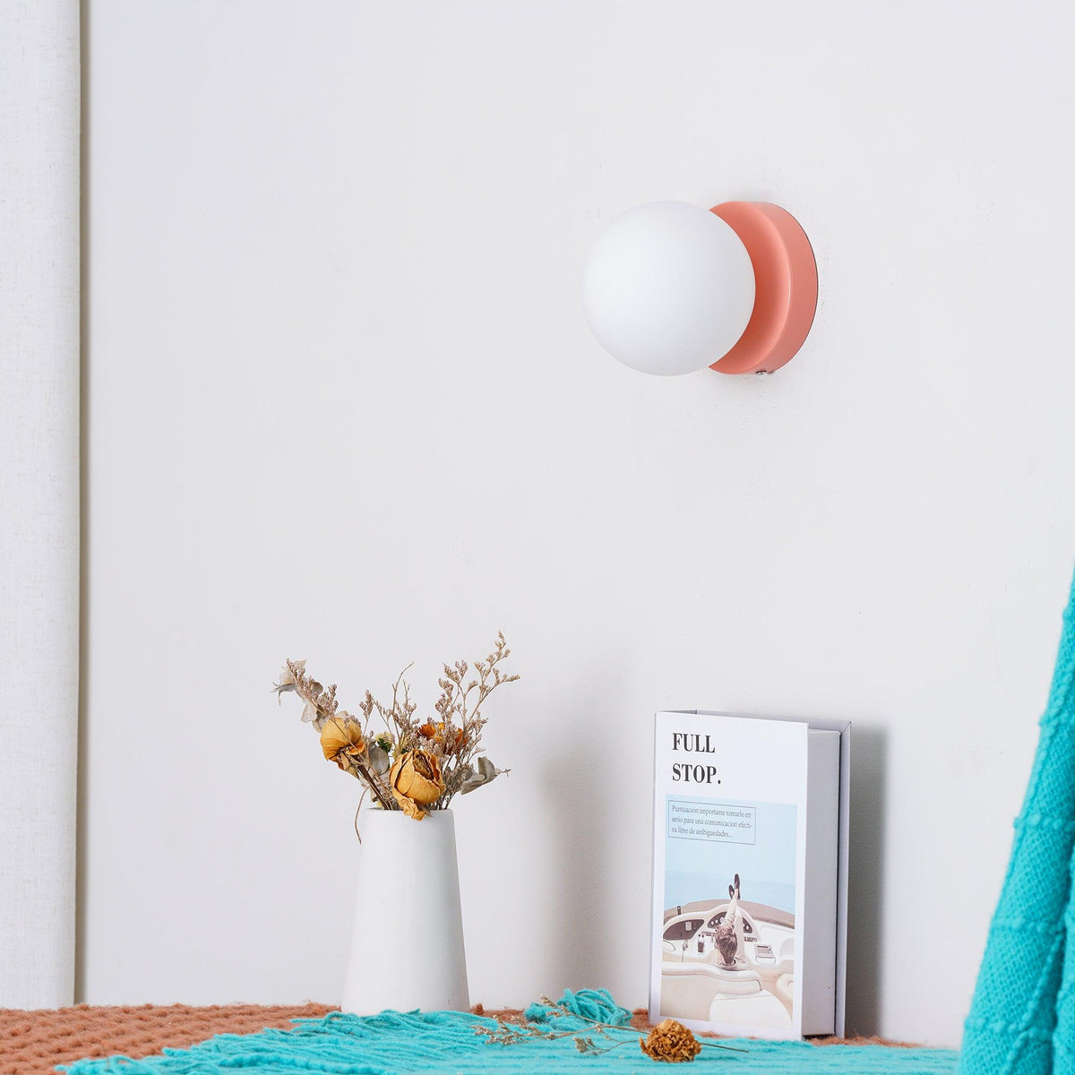 Nuvol Wandlamp - Metalen Wandspot met Glazen Bol ø12cm - Compacte Wandverlichting in 5 Kleuren