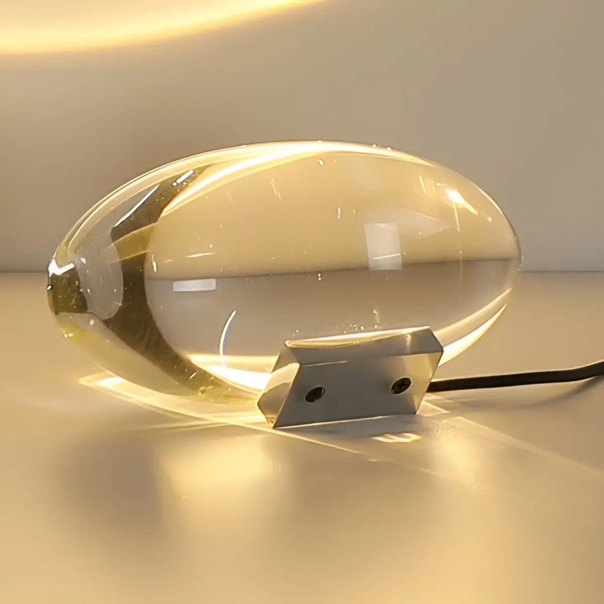Ovale Kristallen Tafellamp met Chroom Sokkel - LED Sfeerverlichting in Warm Wit, Blauw-Paars of Zonsondergangstinten - Stemmingslicht voor Slaapkamer en Woonruimte