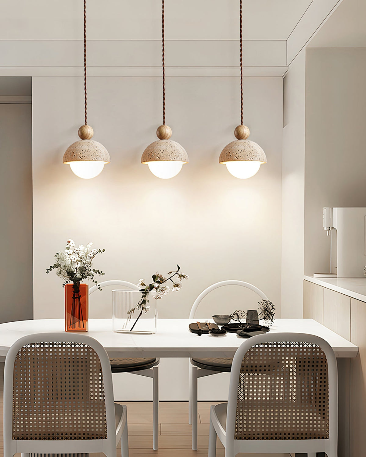 Design Hanglamp van Travertin en Glas - Moderne Verlichting met Warm Licht