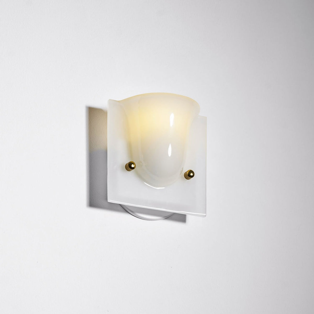 Mollo Wandlamp - Organische Hars & IJzer Wandverlichting