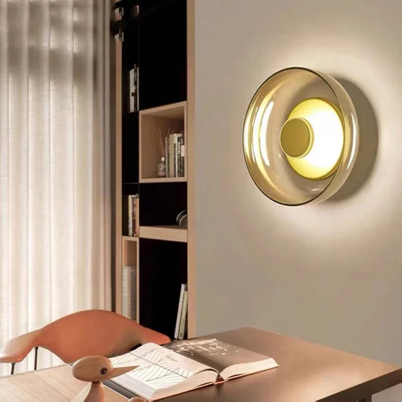 Moderne Glazen LED Wandlamp - Stijlvolle Wandverlichting in Smoke Gray of Champagne Gold - Ideaal voor Slaapkamer, Woonkamer & Hal