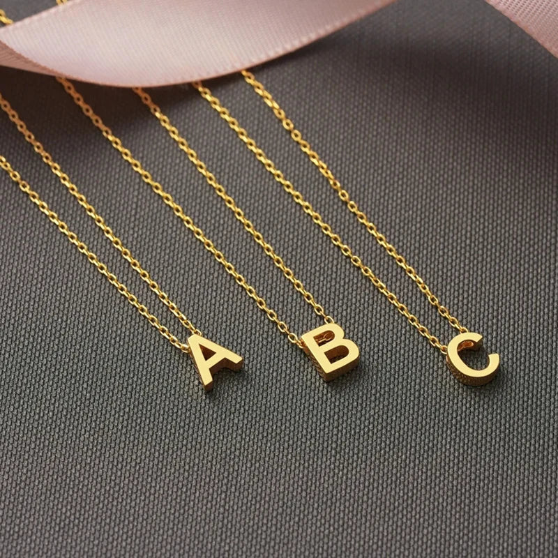 Minimalistische Letter Initiaal Ketting - Edelstaal met Verstelbare Ketting - Personaliseerbaar - Elegant voor Dagelijks of Feestelijk