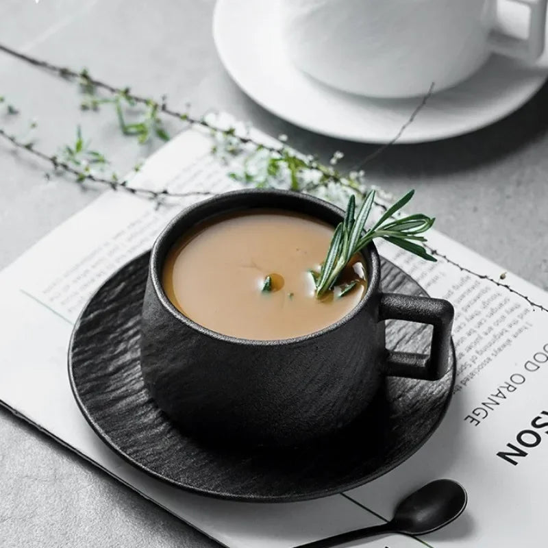 Keramische Koffiemok met Schotel - Japans Geïnspireerd Servies voor Thee en Koffie - Handgevormde Kopjes met Bijpassend Onderzettertje