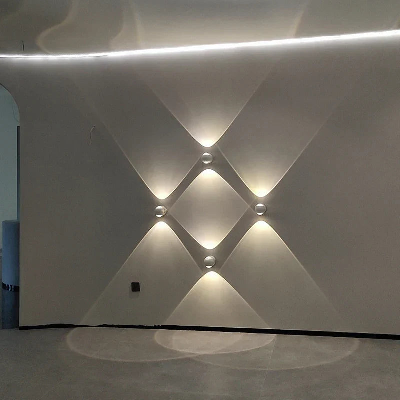 Moderne Wandlamp met LED Verlichting - Messing Afwerking voor Hal & Woonkamer