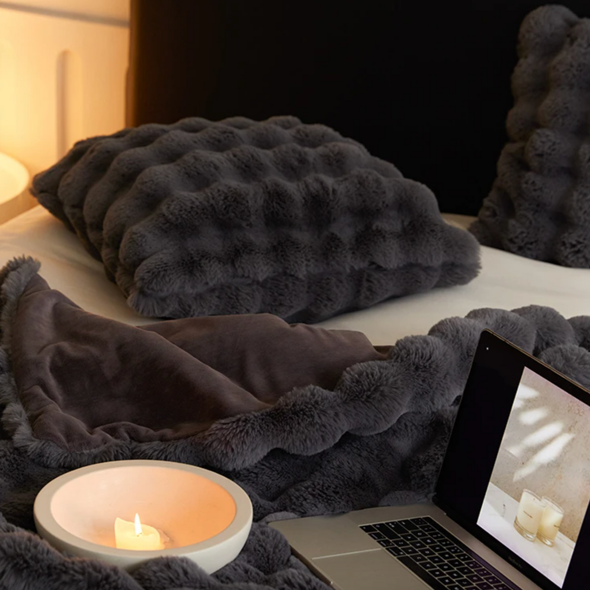 Zachte Imitatiebont Kussenhoes voor Bank en Bed - Luxe Pluche Sierkussen - Warm en Decoratief