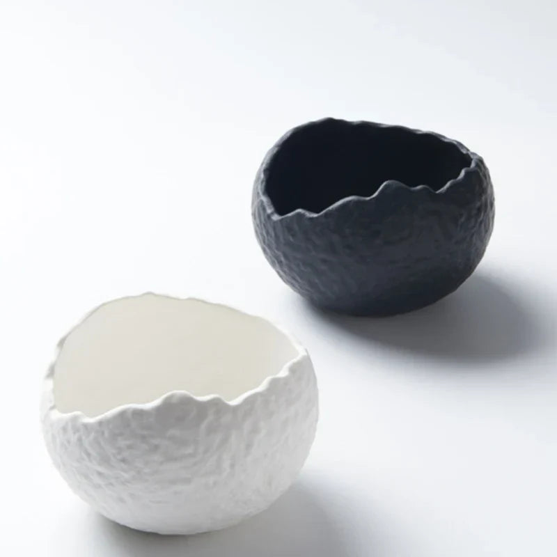 Sculptural Serveerkom van Porselein voor Desserts en Hapjes in Modern Minimalistisch Design
