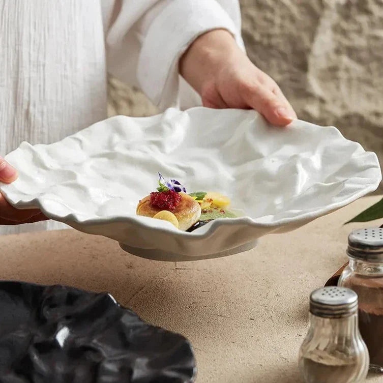Keramische Kom met Golvende Structuur 23cm & 28cm Wit en Zwart Serviesschaal voor Salades en Soepen Stijlvol Tafelstyling