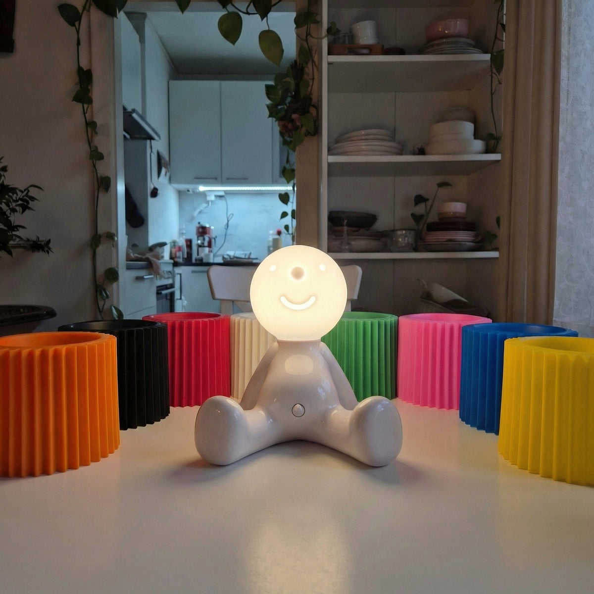 Zittende LED Tafellamp met Accu - Draadloos in 8 Kleuren