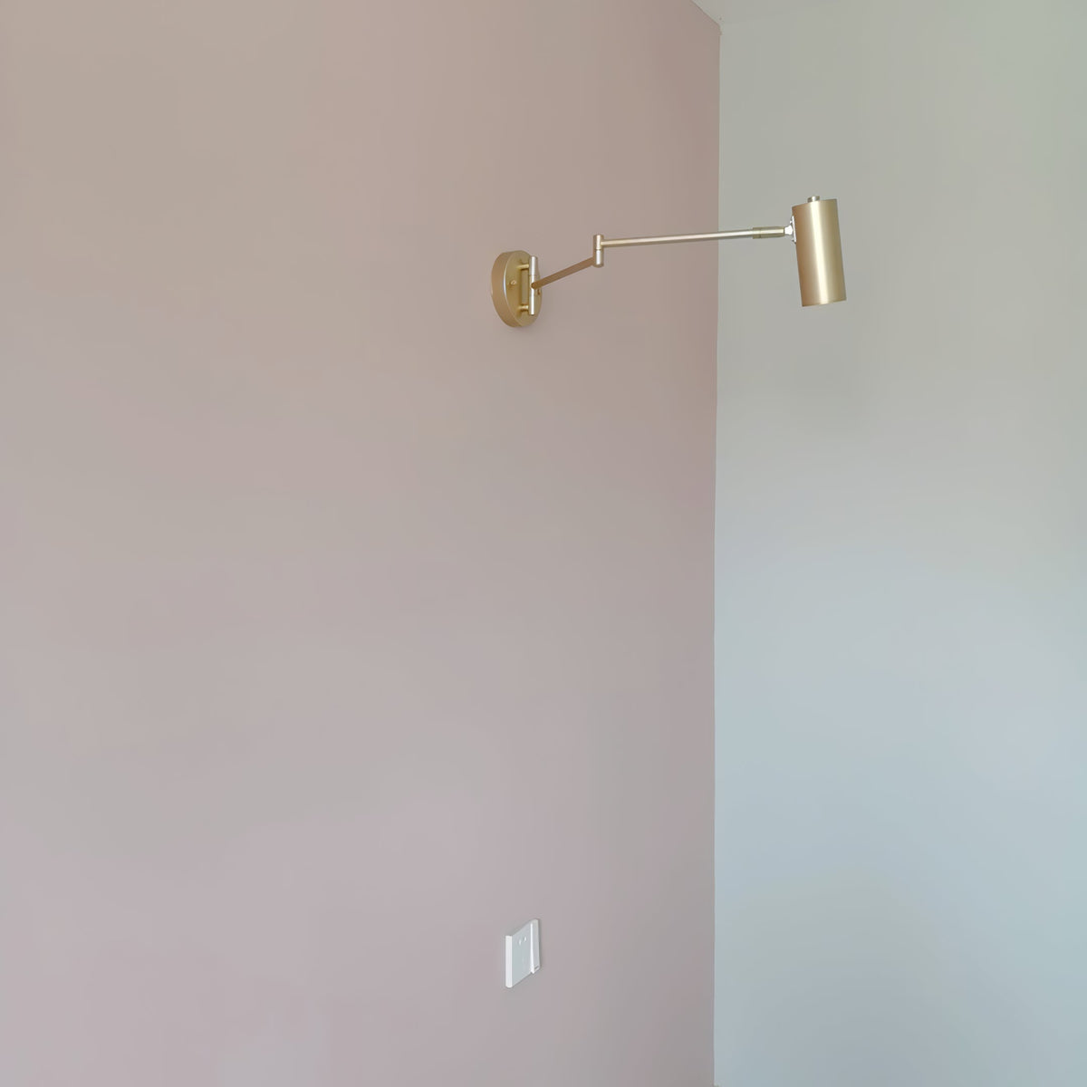 Verstelbare Wandlamp met Zwenkarm - Industrieel Metaal IJzer - 180° Draaibaar - Leeslamp Slaapkamer Nachtkastje