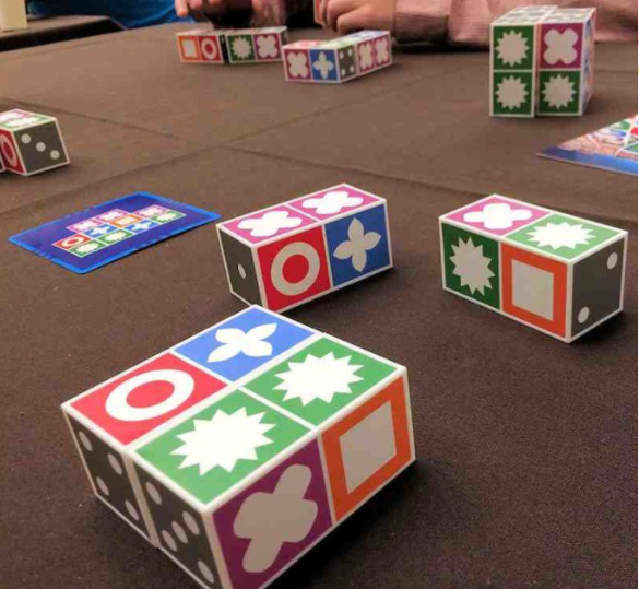 Houten Kleurenpuzzel voor Kinderen - Educatief Hersenspel met 20 Blokken en 60 Kaarten - Ontwikkel Hand-Oog Coördinatie, Logisch Denken en Patroonherkenning