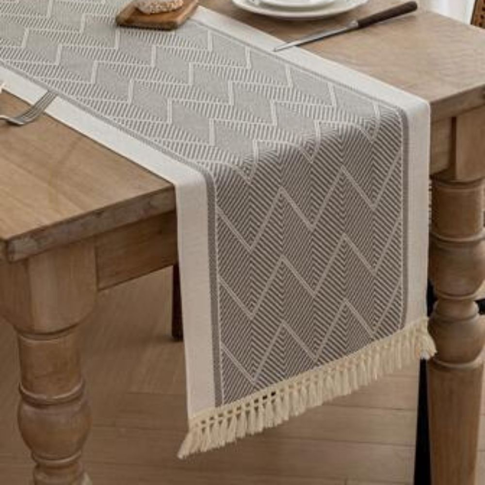 Luxe Geweven Tafelloper met Zigzagpatroon – Scandinavische Tafelloper voor Eettafel & Interieur