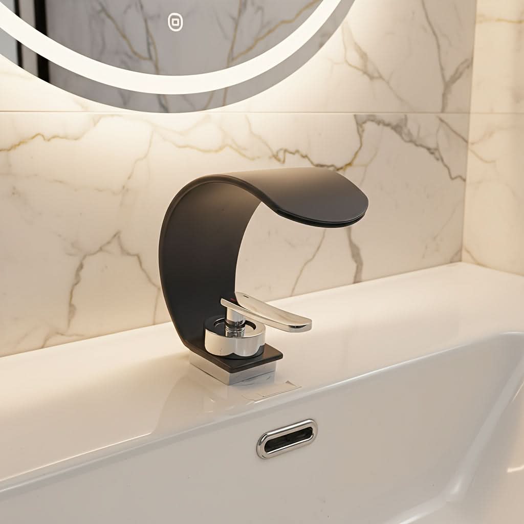 Waterval Wastafelkraan Gebogen Chroom RVS Spiegelfinis Ééngreeps Eengatsmontage Moderne Badkamer Kraan