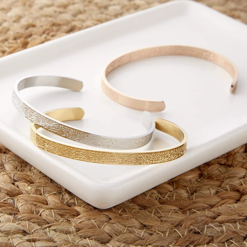 Islamitische Armband met Arabische Kalligrafie Verstelbaar Roestvrij Staal Beschermend Sieraad 4 Kleuren