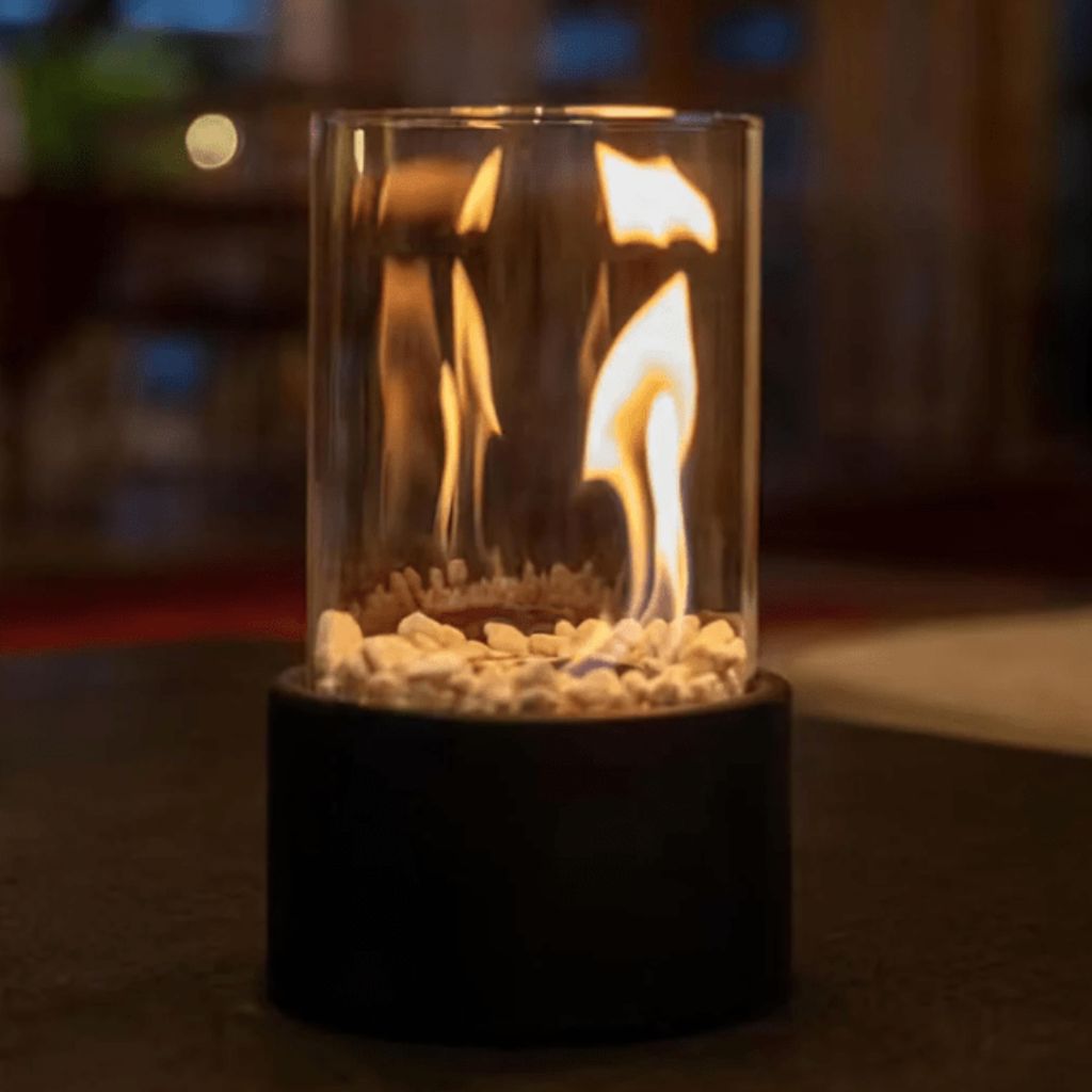 Tafel Vuurkorf Cilinder Glas Marmer Bioethanol Binnen Buiten Terras Eetkamer Hygge Sfeerverlichting Sfeerhaard
