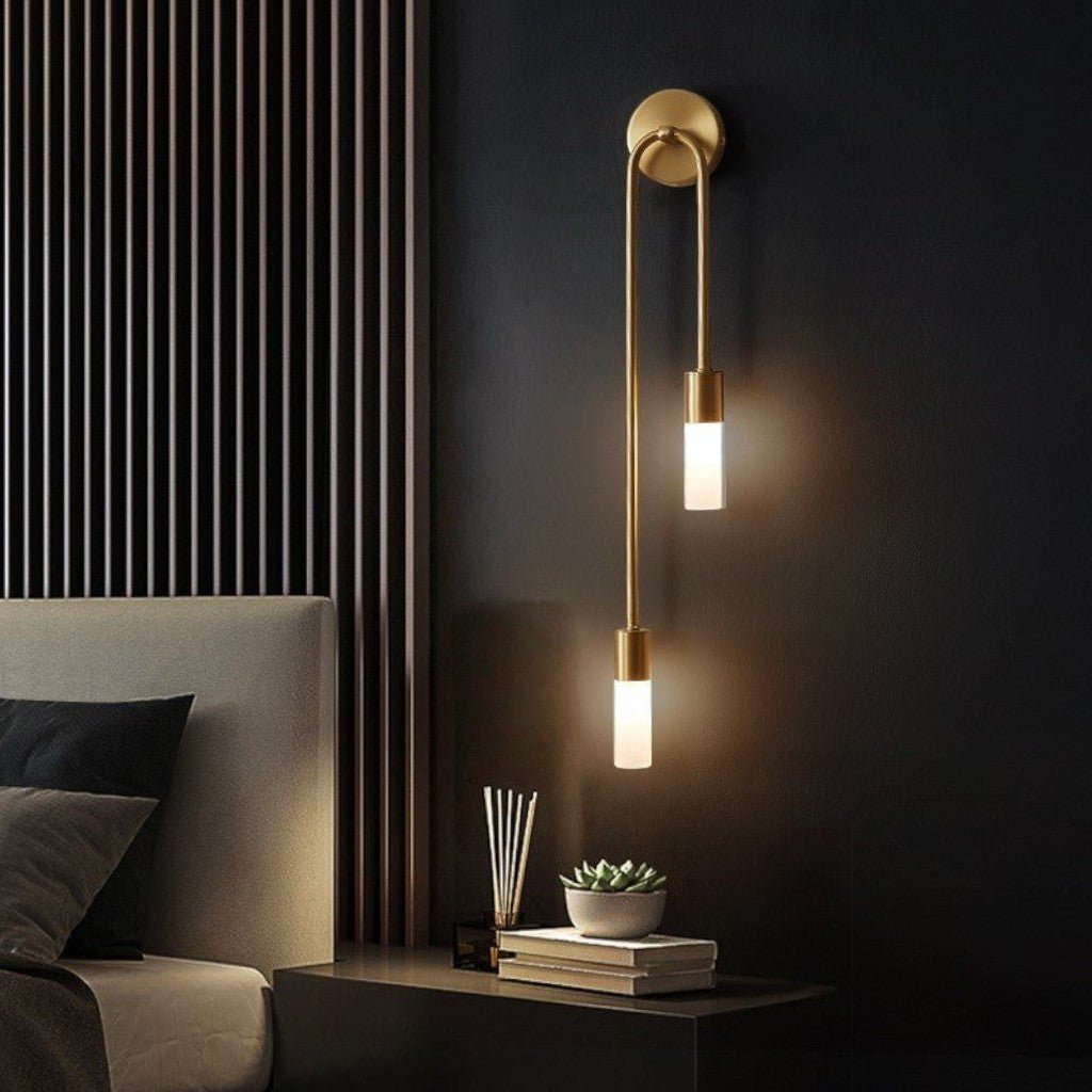 Wandlamp Goud met Dubbele Matte Glazen Cilinders 55cm Warm Wit Licht Verticaal Modern Design Woonkamer