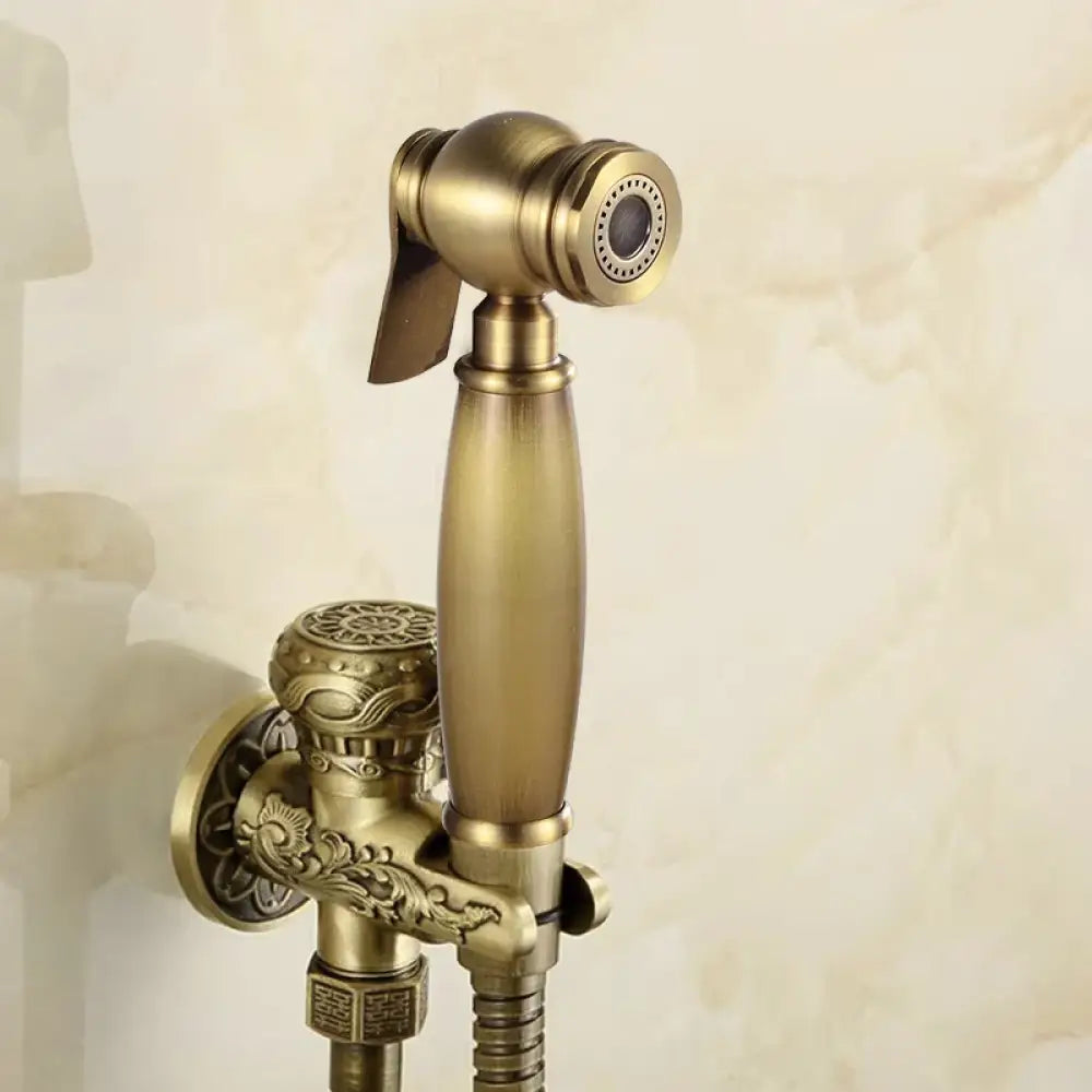 Wandmontage Bidet Sproeier Koud Water Horizontale Straal Antiek Gesneden Messing Toilet Douchekit Sanitair