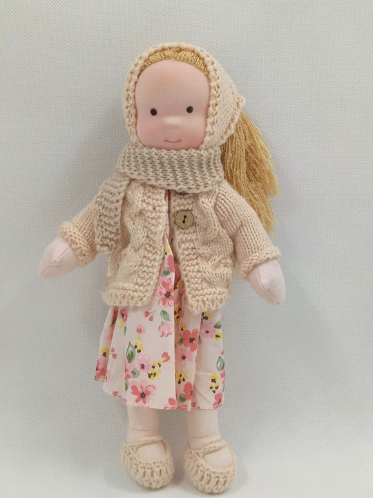 Handgemaakte Waldorf Pop - Zacht Gebreide Kleding, Natuurlijke Materialen 40cm