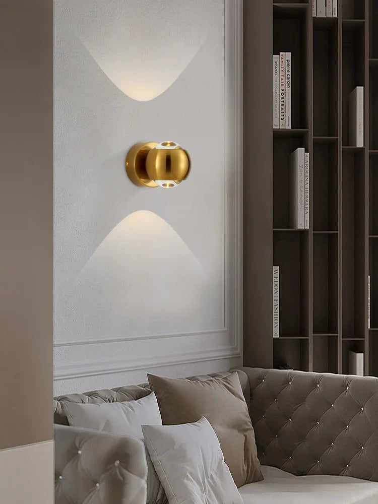 Moderne Wandlamp met LED Verlichting - Messing Afwerking voor Hal & Woonkamer