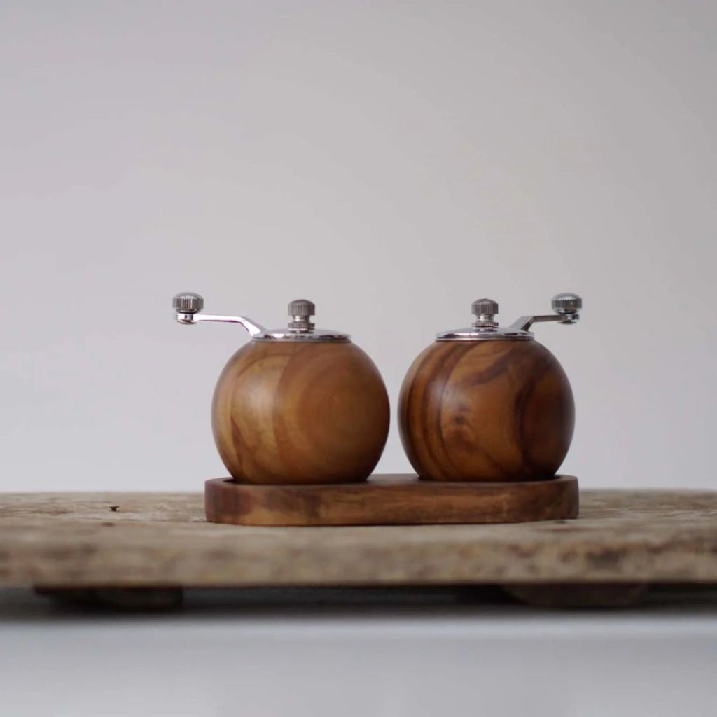 Peper- en Zoutmolen Set Hout met Bol-Maalwerk en Standaard voor Tafel Keuken Eetkamer Scandinavisch Design