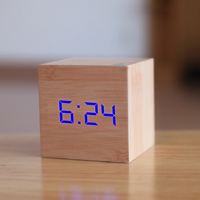 Digitale Spraakgestuurde LED-Wekker Kubusvorm Energiezuinig Bedtafel Bureau