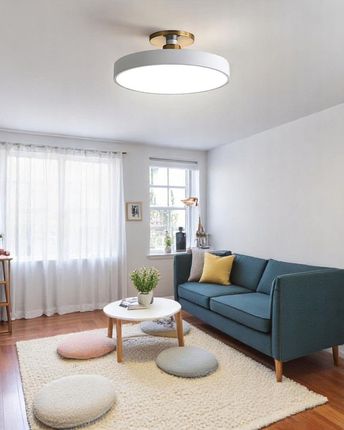 Moderne ronde plafondlamp met goud detail en acryl diffuser - minimalistische semi flush design verlichting voor woonkamer en slaapkamer