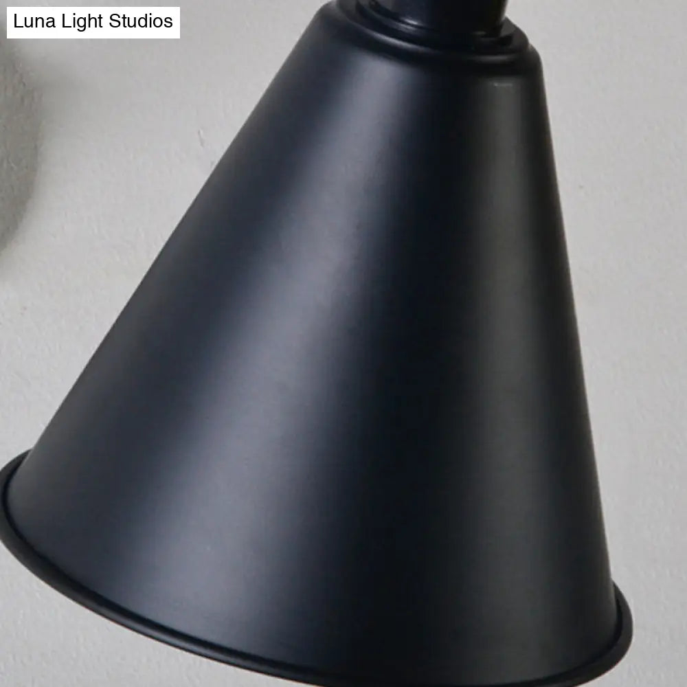 Industriële Wandlamp met Verstelbare Arm en Kegelvormige Kap voor Woonkamer en Eetkamer Scandinavisch