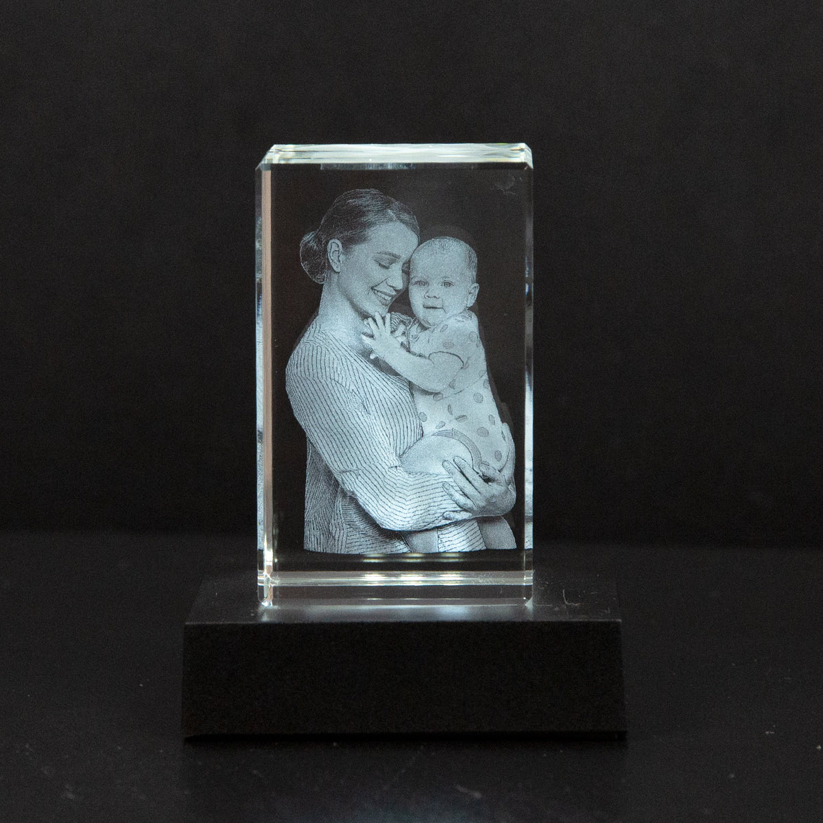 Gepersonaliseerd 2D/3D Kristal Gedenkkristal met Eigen Foto - Verlicht Herinneringsblok met Houten Voet