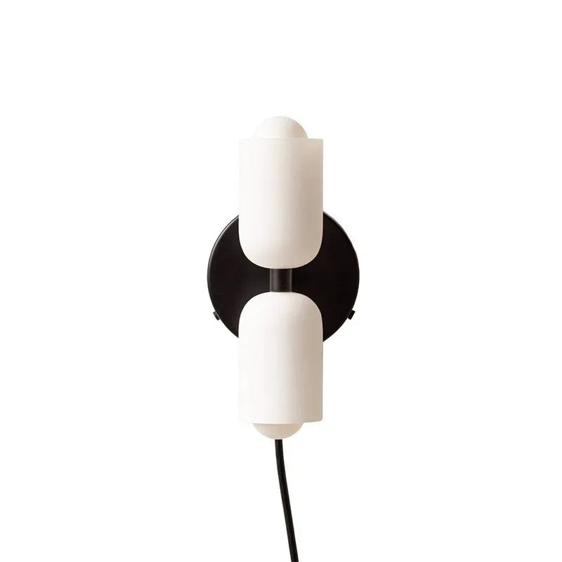 Moderne Wandlamp met Kleurrijke Kap - Glazen Lichtpunt voor Levendige Ruimtes